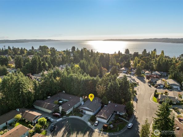 24431 11th Avenue S, Des Moines WA 98198