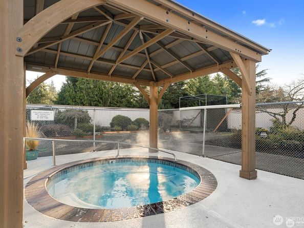 24431 11th Avenue S, Des Moines WA 98198