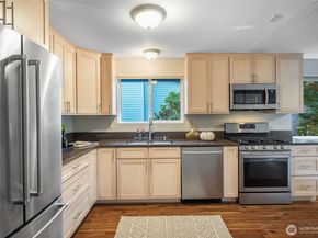 24431 11th Avenue S, Des Moines WA 98198