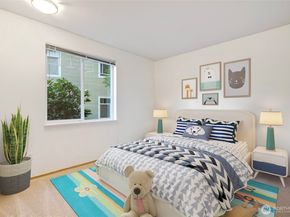 12712 Admiralty Way B101, Everett WA 98204