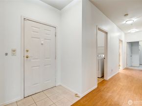 12712 Admiralty Way B101, Everett WA 98204