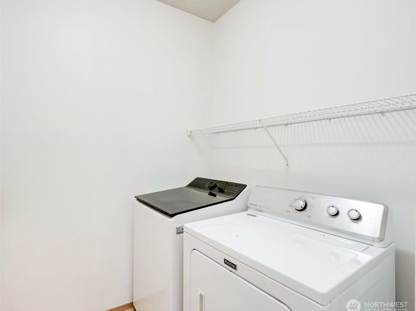 12712 Admiralty Way B101, Everett WA 98204