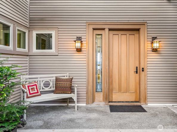 10245 Marine View Drive SW, Seattle WA 98146