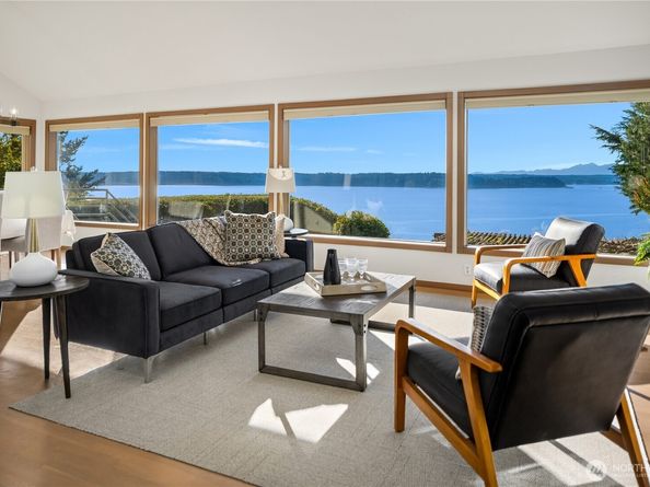 10245 Marine View Drive SW, Seattle WA 98146