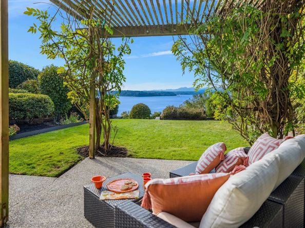 10245 Marine View Drive SW, Seattle WA 98146