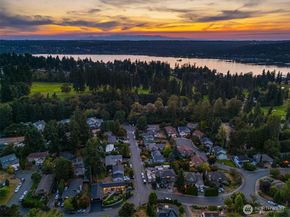 15925 70th Avenue NE, Kenmore WA 98028