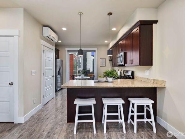 8517 7th Avenue S, Seattle WA 98108