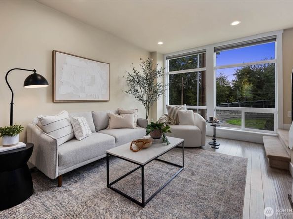 8517 7th Avenue S, Seattle WA 98108
