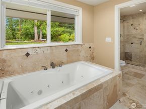 13620 233rd Way SE, Issaquah WA 98027
