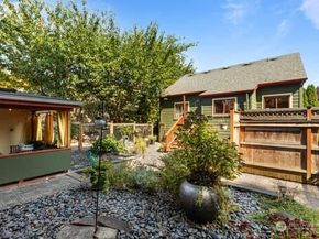 6725 22nd Avenue NW, Seattle WA 98117