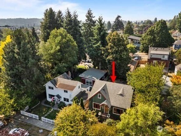 6725 22nd Avenue NW, Seattle WA 98117