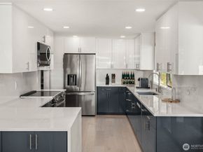 6209 Lake Washington Blvd NE, Kirkland WA 98033