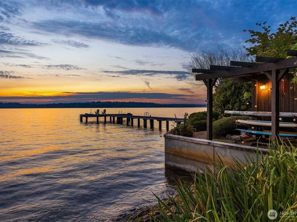 6209 Lake Washington Blvd NE, Kirkland WA 98033