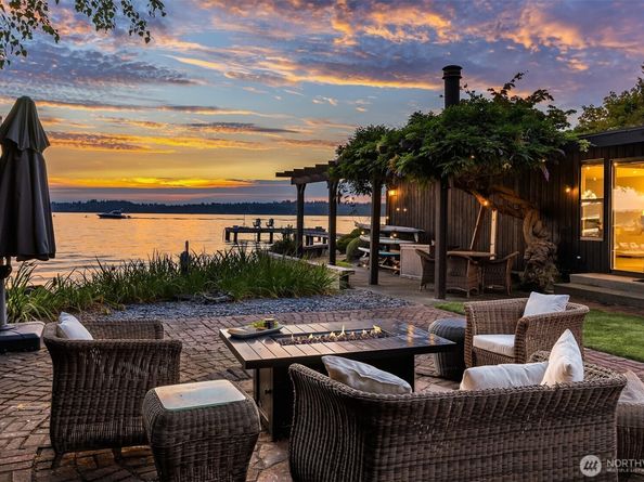 6209 Lake Washington Blvd NE, Kirkland WA 98033