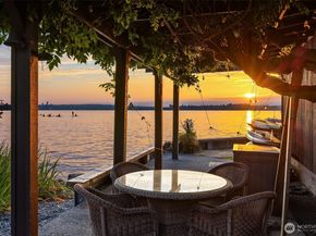 6209 Lake Washington Blvd NE, Kirkland WA 98033
