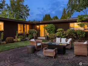 6209 Lake Washington Blvd NE, Kirkland WA 98033