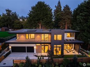 1028 89th Ave NE, Bellevue WA 98004