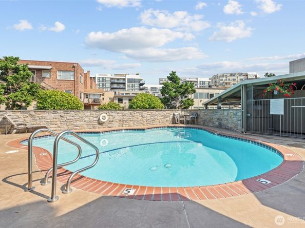 65 KIRKLAND Avenue 202, Kirkland WA 98033