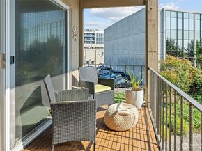 65 KIRKLAND Avenue 202, Kirkland WA 98033
