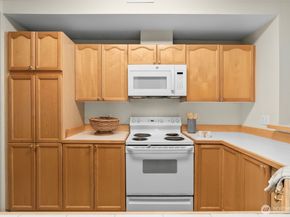 12120 NE 172nd Place L201, Bothell WA 98011