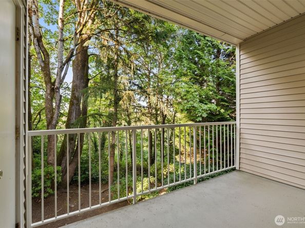12120 NE 172nd Place L201, Bothell WA 98011