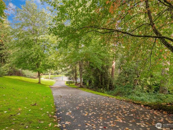 12120 NE 172nd Place L201, Bothell WA 98011