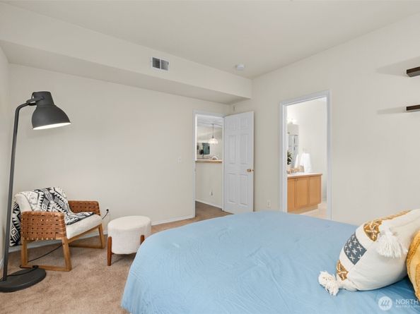 12120 NE 172nd Place L201, Bothell WA 98011