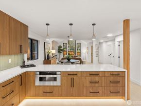 12562 17th Avenue NE, Seattle WA 98125