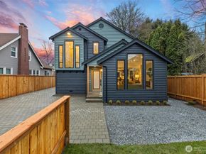 12562 17th Avenue NE, Seattle WA 98125