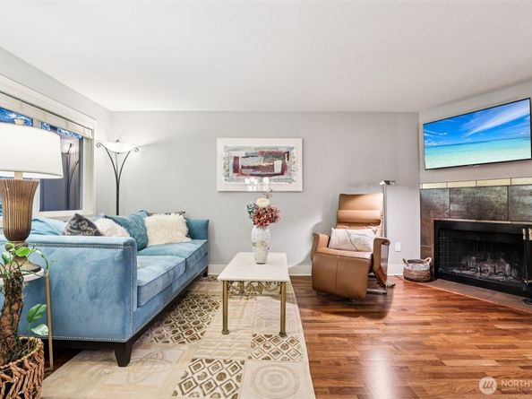 11060 NE 33rd Place E3, Bellevue WA 98004