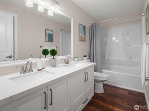 11215 NE 128th Street L302, Kirkland WA 98034