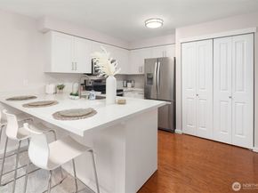 11215 NE 128th Street L302, Kirkland WA 98034