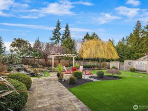 5829 112th Place NE, Kirkland WA 98033