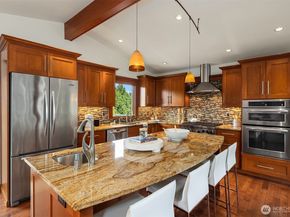 5829 112th Place NE, Kirkland WA 98033