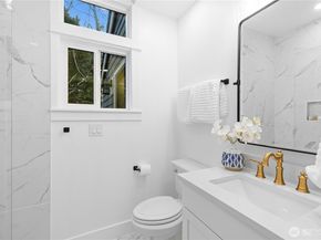 1014 4th Avenue N, Seattle WA 98109