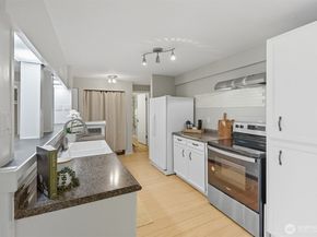 9416 1st Avenue NE 305, Seattle WA 98115