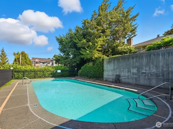 9416 1st Avenue NE 305, Seattle WA 98115