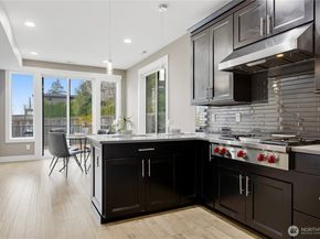 11422 NE 92nd Street, Kirkland WA 98033