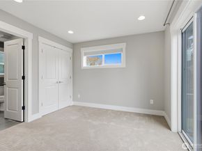 11422 NE 92nd Street, Kirkland WA 98033