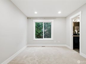 11422 NE 92nd Street, Kirkland WA 98033