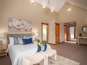 937 N 71st Street, Seattle WA 98103