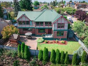 937 N 71st Street, Seattle WA 98103