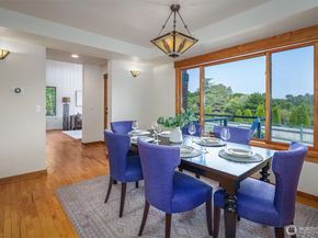 937 N 71st Street, Seattle WA 98103