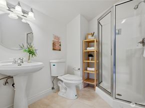 612 128th Avenue NE, Bellevue WA 98005