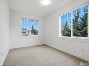 612 128th Avenue NE, Bellevue WA 98005