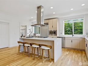 612 128th Avenue NE, Bellevue WA 98005