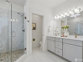 612 128th Avenue NE, Bellevue WA 98005