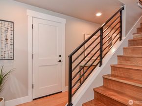 4319 SW 102nd Street, Seattle WA 98146