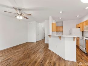 3220 SE 12th Street 1039, Renton WA 98058