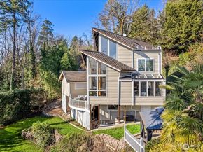 8526 E Mercer Way, Mercer Island WA 98040